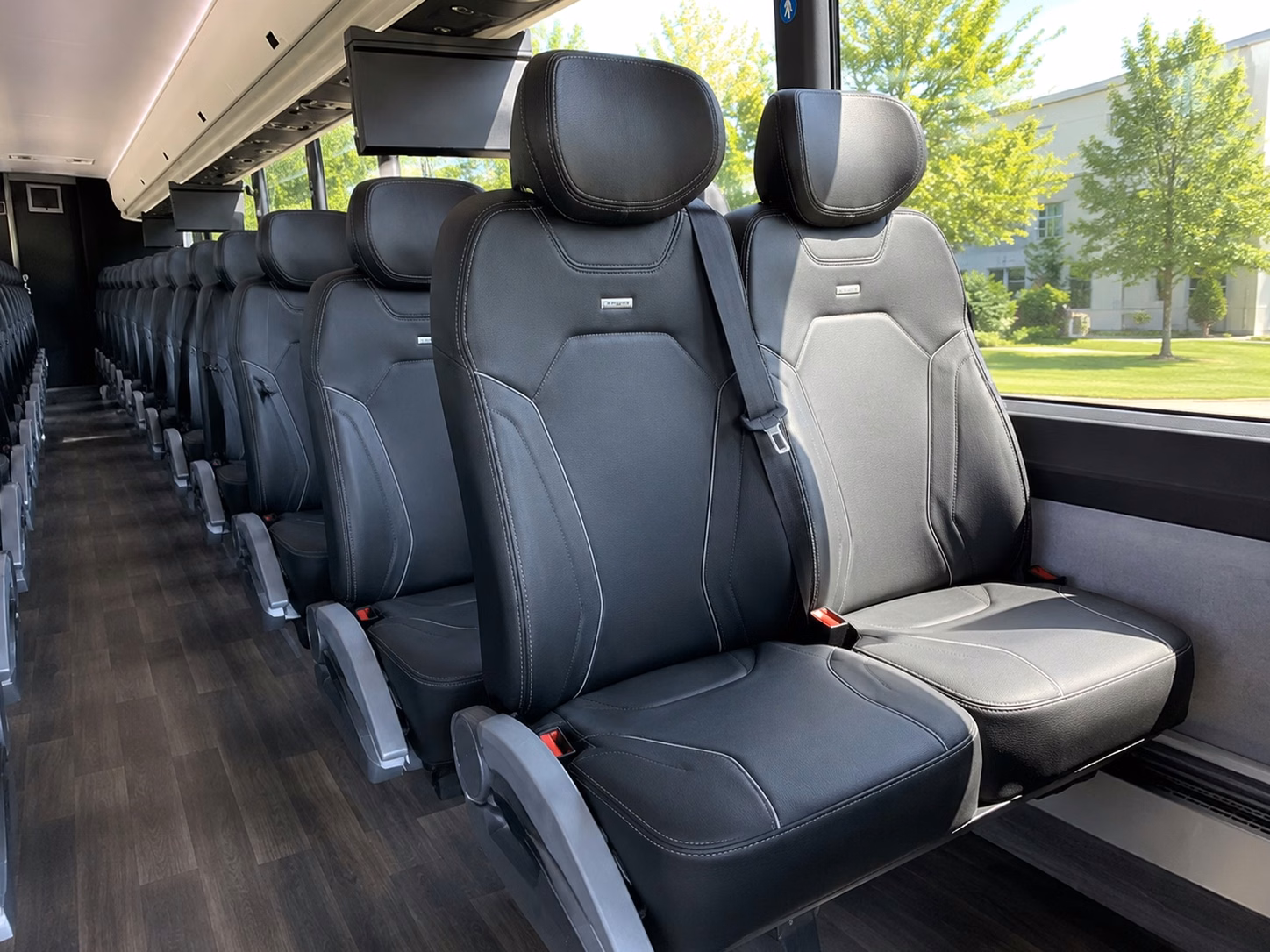 charter buses and minibuses for ceremonies at new haven s most beloved venues