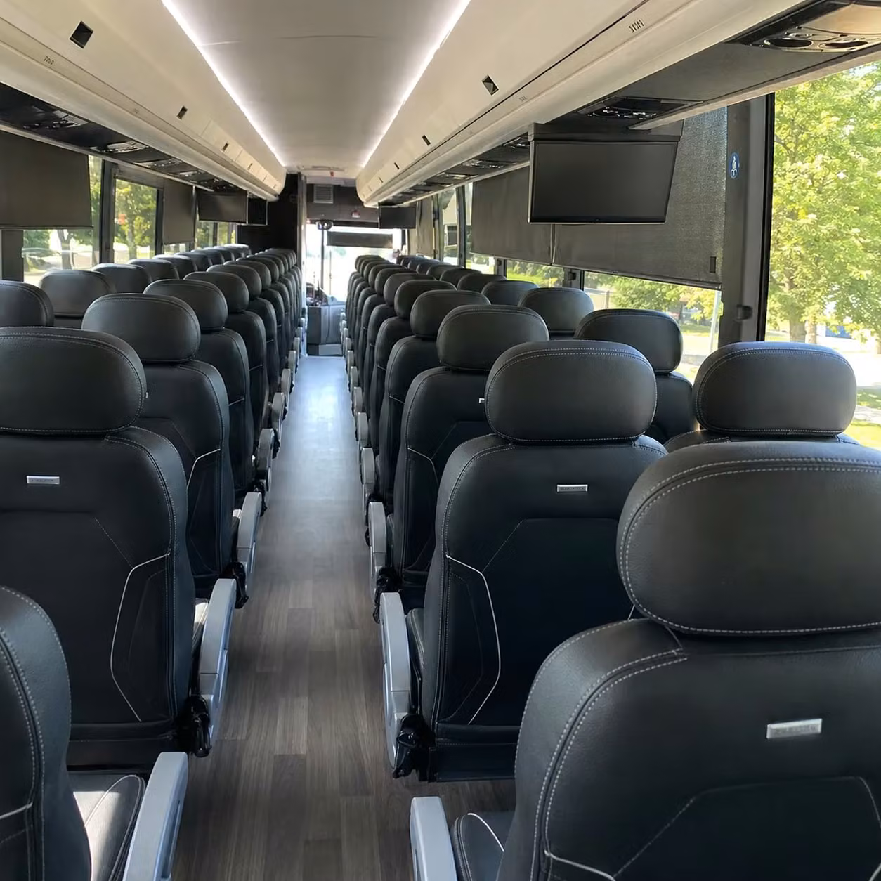 charter buses to yale university and campus tour transportation in new haven