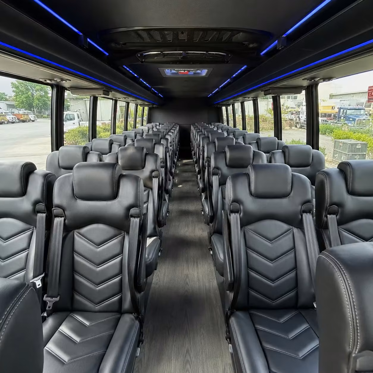 new haven 28 passenger minibus rental