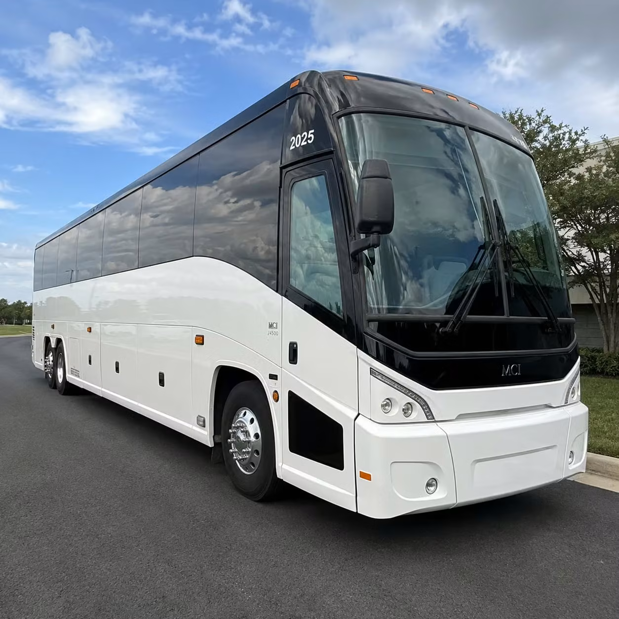 newhavencharterbus com makes it easy to book concert transportation across all of connecticut