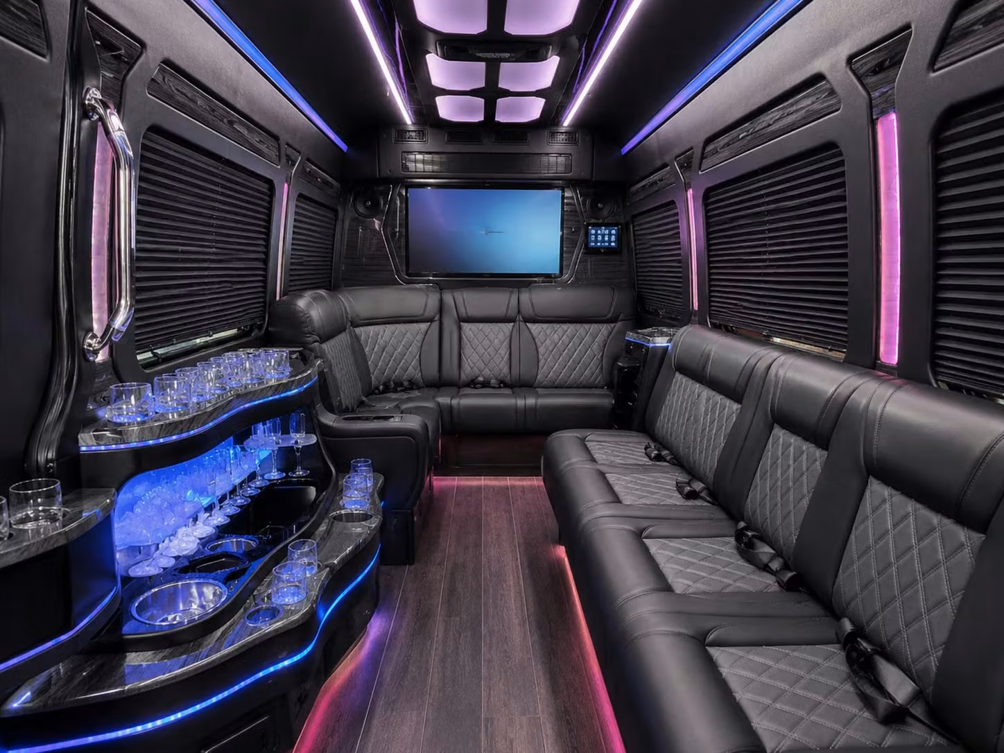 safe reliable prom transportation for new haven students and parents